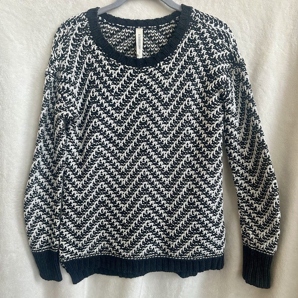 Aeropostale Black White Chevron Zigzag Chunky Knit Sweater Sz Small